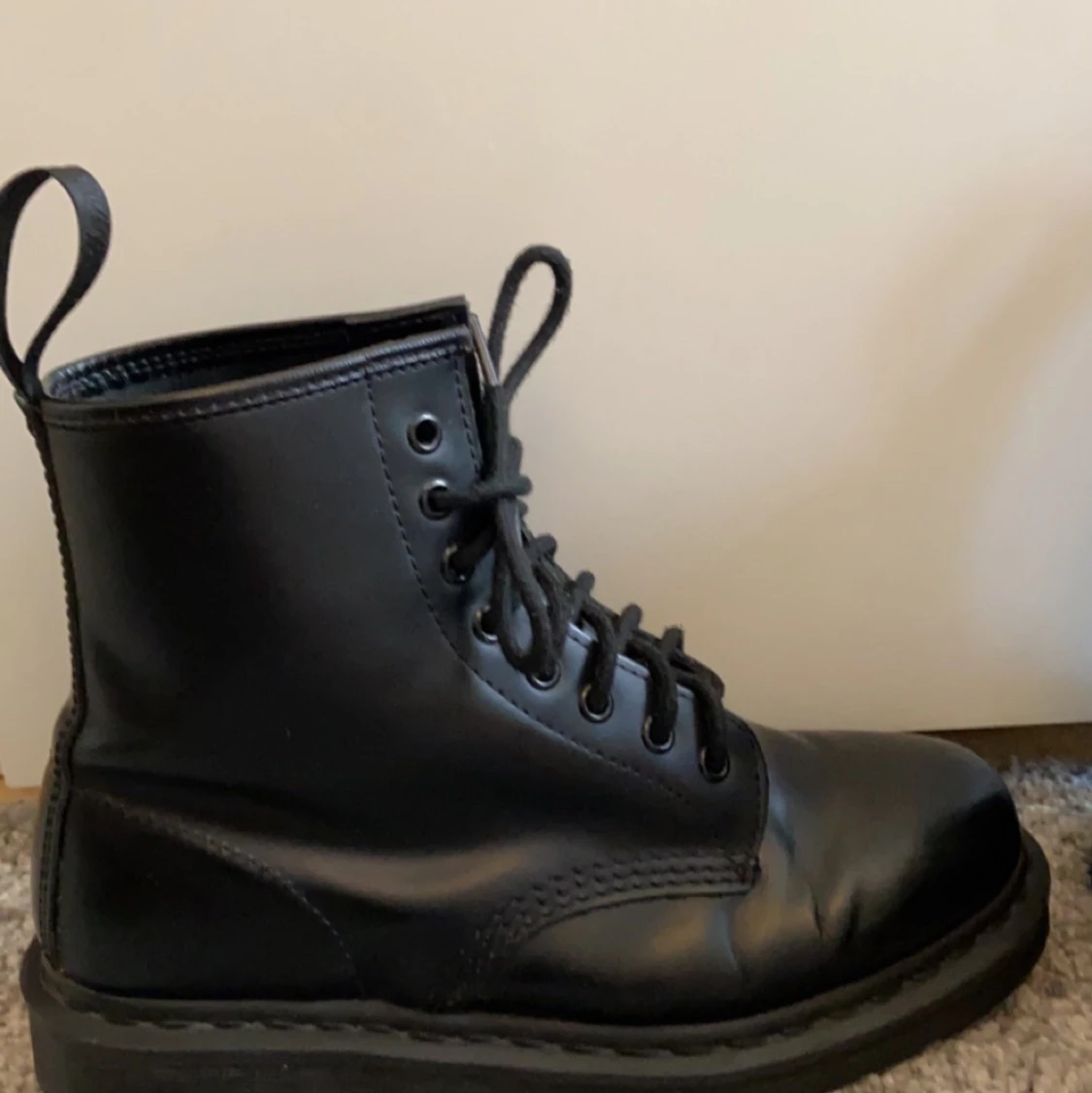 DR Martens (helt svarta)