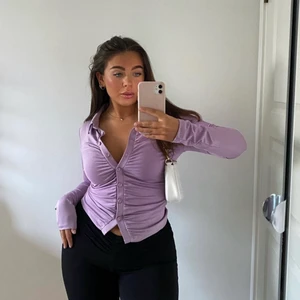 Lila tröja - Köper min superfina tröja från nelly pga den aldrig kom till andvändning✨ aldrig andvänt, toppen skick☀️