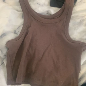 Brunt linne 🫶🏻 - Ett brunt linne som är bekvämt och snyggt 