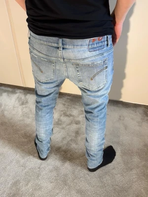 Dondup George  - Storlek: 31 || Skick: Mycket bra || Nypris: Ca 3499kr || Liknande produkter på profilen 🎉