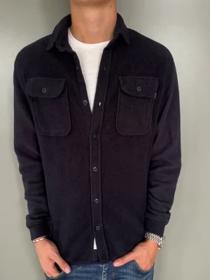 Blå Overshirt - Strl - M | Skick - 10/10 | Nypris - ca 1200kr | Vid minsta lilla fundering är det bara att höra av sig!