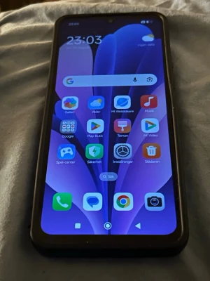 Xiaomi Redmi 14C  - Xiaomi Redmi 14C 8GB/256GB Midnight Black – Kraftfull smartphone med stor 120Hz-skärm telefonen funger utmärkt inga skador