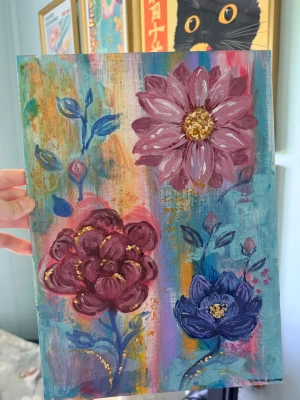 Blommig tavla med gulddetaljer - ”Där färger blommar” akryl på 24x35 canvas💗 