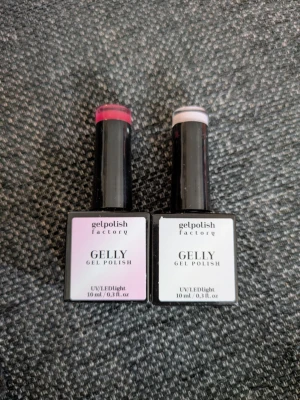 Gel polish factory - Nya och oanvända. Jättefina färger. My milkshakes, fluent in mandarin (orange), lipgloss (transparent rosa).