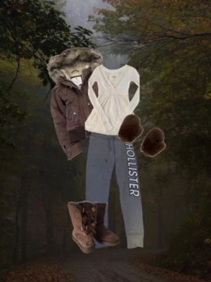 Hollister - Super fina hollister leggings, perfekta med ett par höga uggs till hösten och vintern. Första bilden är ett exempel på hur de kan stylas  skicka gärna prisförslag😊 