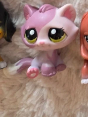 Littlest pet shop - Littlest pet shop Authentic katt #1660. Skriv till mig privat för fler bilder. Skick som på bilden. Kolla gärna in min profil för bundle😊💕