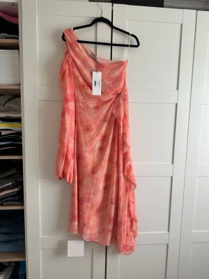 Adoore klänning🧡 - Med prislapp på. Storlek 36. 