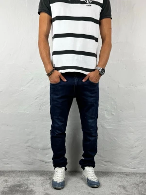 Replay jeans  - Ett par riktigt snygga jeans från Replay i storlek W28 L30 i modellen Anbbas 