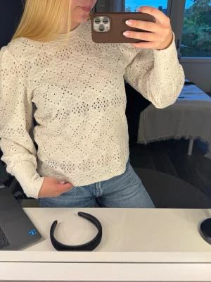 Vit blus - Superfin vit blus, nypris 400!!