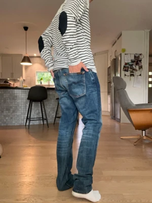 Nudie jeans ”LEAN DEAN” - Tjenare!! Säljer nu mina Nudie jeans i fint skick. Längden på dem är 109 cm o midjan är 41cm. Hör av dig vid minsta fråga!!
