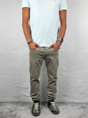 Replay jeans  - Ett par riktigt snygga jeans från Replay i storlek W29 L30 i modellen anbbas Hyperflex 