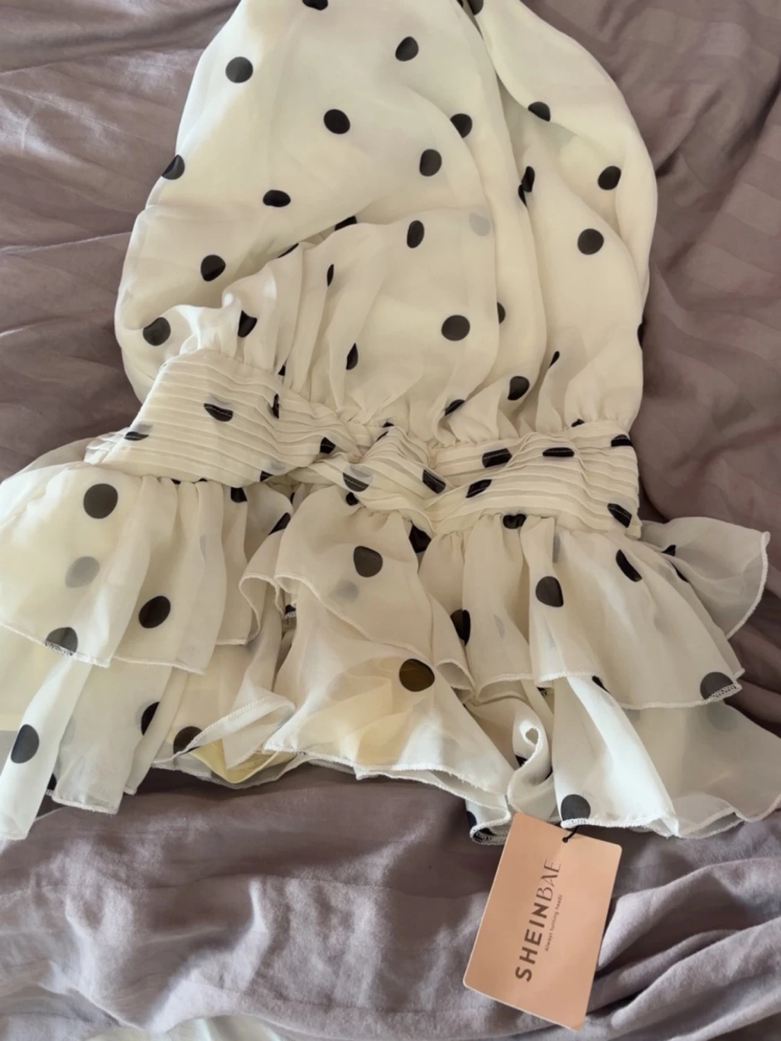 Söt klänning med polka dots