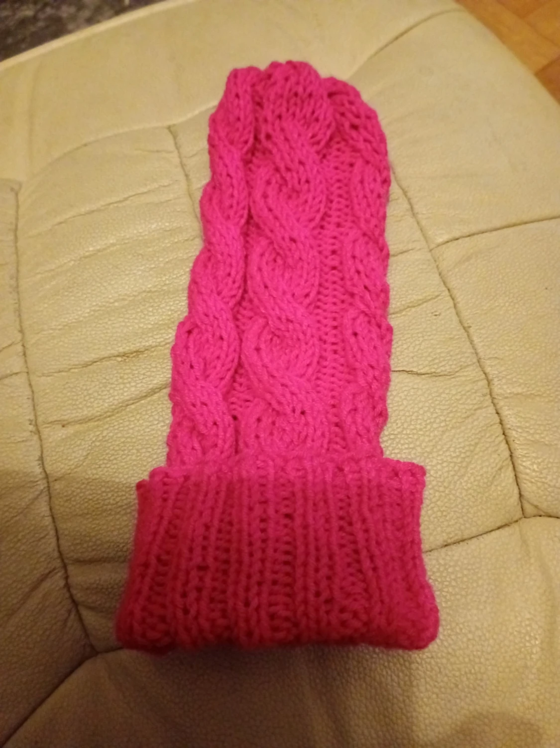 Rosa kabelstickad mössa barn mörkrosa