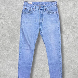Levi’s 501 jeans - Levi’s 501 jeans i bra skick. W25 L30. Kontakta för frågor, priset kan diskuteras.