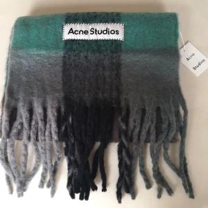  Acne Studios halsduk - helt ny halsduk