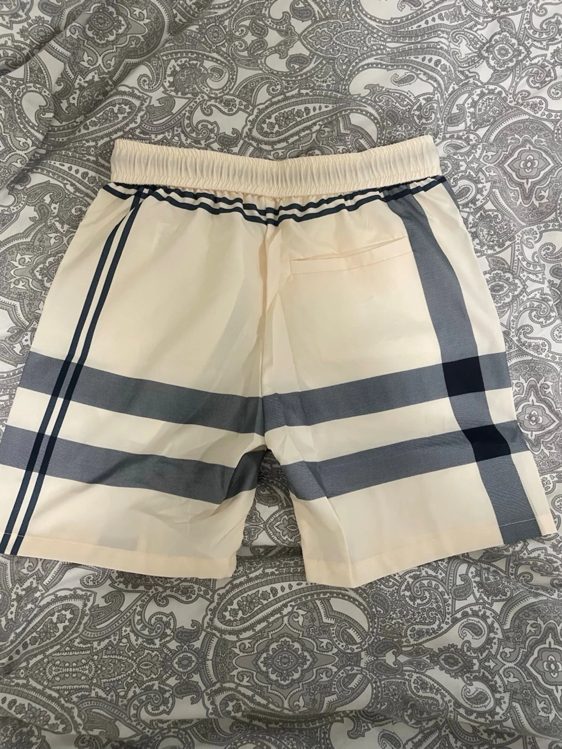 Burberry shorts  - 3