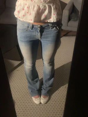True religion jeans - Säljer ett par snygga ljusblå true religion jeans i strlk w26 becca🩷