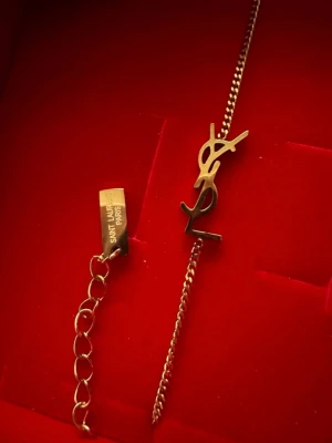 Halsband  - Helt nytt rostfritt halsband 