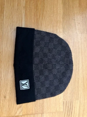 Zara mössa  - En helt ny Zara mössa som är bra och skön för vintern