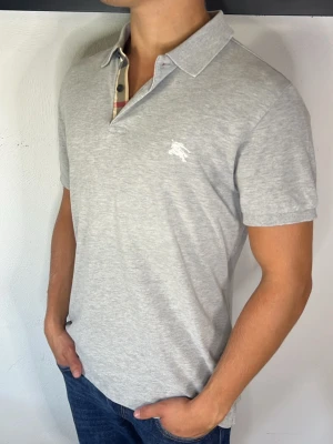 Burberry piké  - Size M fint skick