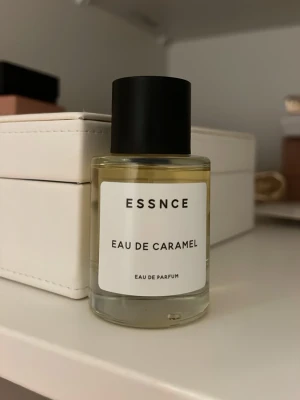 ESSNCE  - ESSNCE Eau de Caramel enbart testad