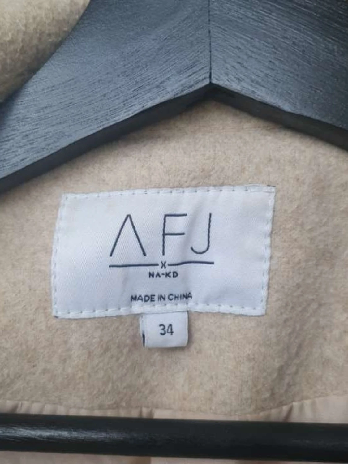 AFJ x NA-KD beige kavaj, storlek 34 - 2
