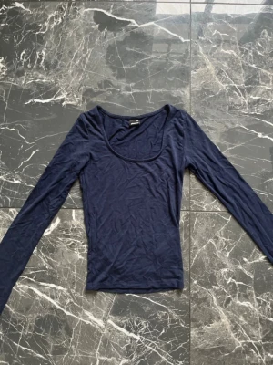 Tröja från Gina Tricot - Säljer denna tröja från Gina Tricot i storlek xxs. Hör gärna av dig vid frågor.