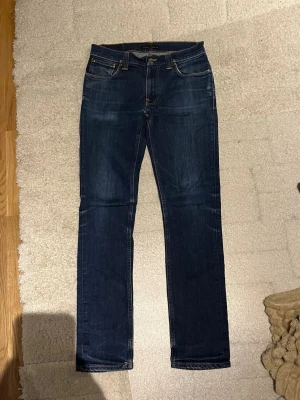 Nudie Jeans - Säljer dessa nudie jeans i modell Thin Finn. Storlek W32 L34. Några frågor så är det bara att ställa. Kan gå ner i pris snabb affär 