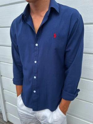 2st Ralph lauren plagg - Säljer en linneskjorta och en piké. Båda från Ralph lauren 