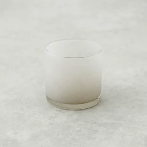 Ljuslykta - Oanvänd ljuslykta från Gina Tricot Home som har utgått.  Den är vit/ljus grå melerad. 10 cm. Säljes för inköpspris. Se mer info på sista bilden!  Finns att hämta i Sköndal eller fraktas! 