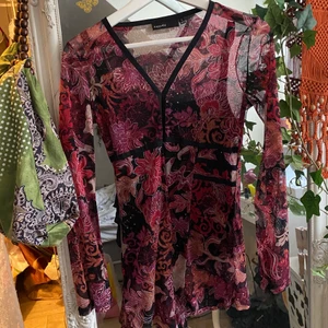 Söt topp  - Säljer denna tröja! Frakt: 66kr🌸❤️