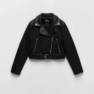 Zara Skinnjacka - Super snygg skinnjacka från zara i storlek XS 💕 säljer för 200kr+Frakt 💘 