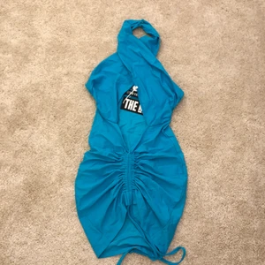 The kript klänning XS - Oanvänd the kript klänning med tagg kvar i strl XS. Bild tagen från deras ig