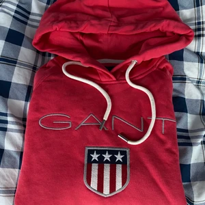 Gant hoodie  - Gant hoodie i fantastisk färg. Bra skick! Inga defekter. Fraktas 💕