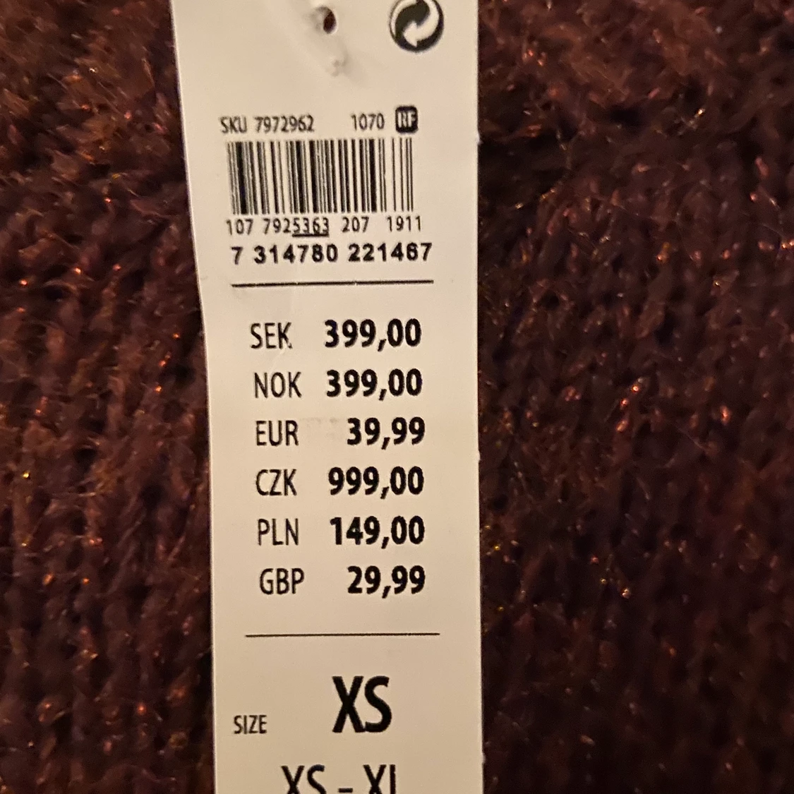 Brun stickad tröja  - 91