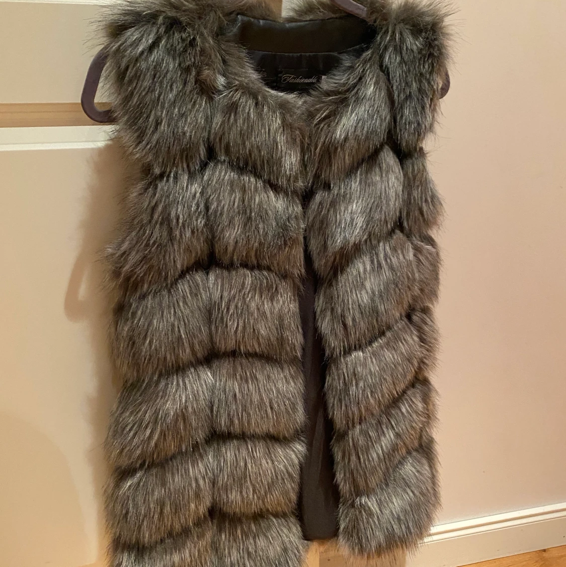 Fake päls väst  - 90