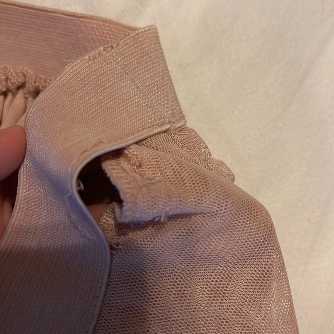 ljusrosa tyllkjol  - 90