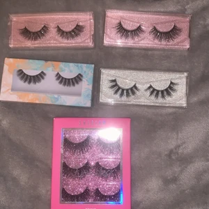 Helt nya jättefina lösögonfransar!! - Säljer jättefina fransar som är helt oanvända. Ett par kostar 15kr och dom rosa med tre st i kostar 25kr!❤️