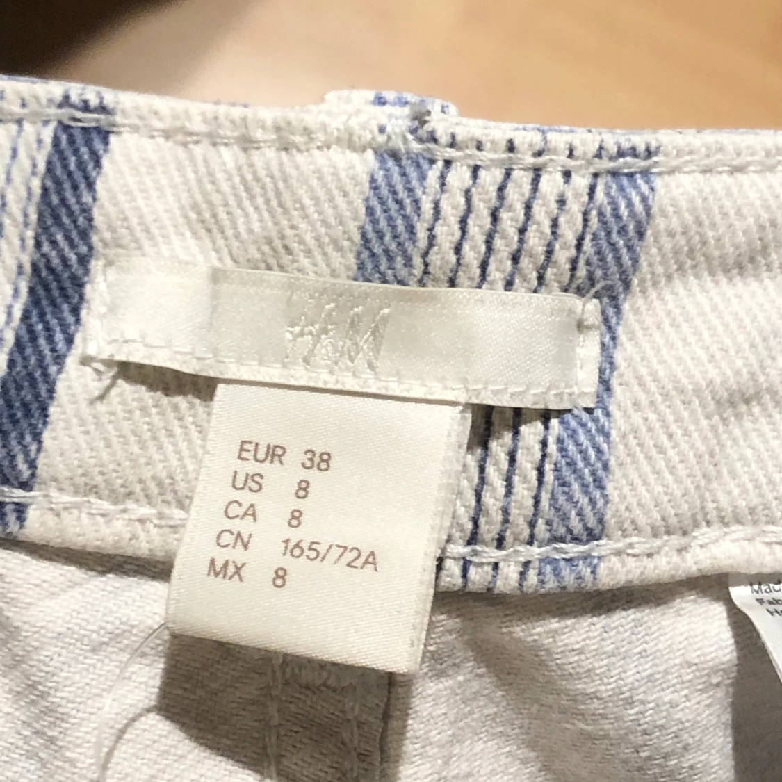 Randiga byxor från H&M  - 91