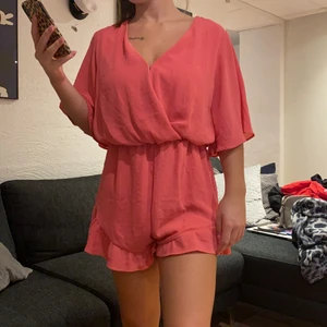 Jumpsuit - Jumpsuit från gina tricot, storlek 36