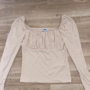 Bikbok tröja - Använt 3-4 gånger 