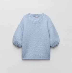 Zara - Säljer min blå stickade tröja från zara i storlek S🤍 Aldrig använd, endast provad! Buda i dm!