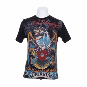 Ed Hardy Tshirt - Storlek XL sitter lite större än Medium 