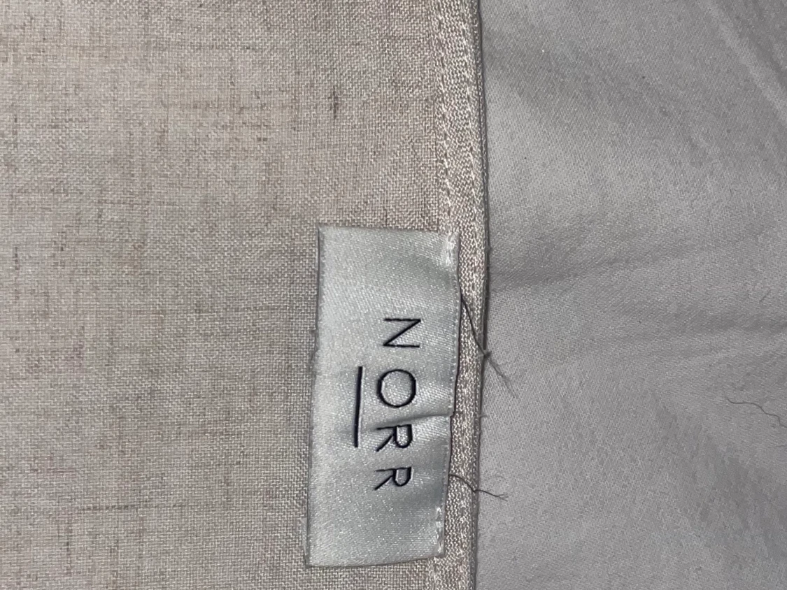 Krämvit topp med puffärmar 😊 - 91