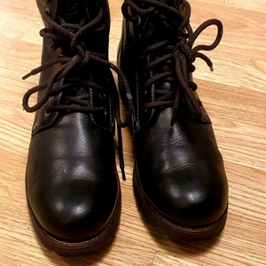 Skor size 40 - Skor Äkta Läder