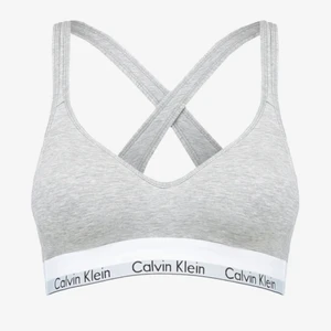 Calvin Klein topp - Calvin Klein. Modern lift bralette topp. St L. Fint skick. Säljes pga för stor.