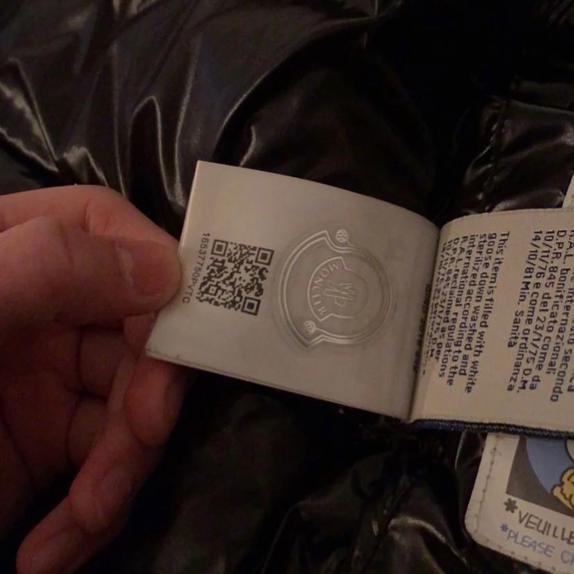  Svart Moncler väst S  - 91