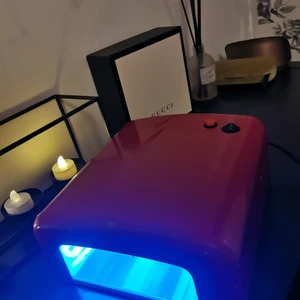 Uv lampa  - Uv lampa för gelé naglar. 