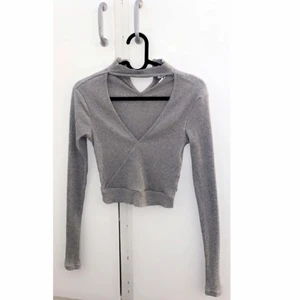 Långärmad tröja, storlek S, grå - Aldrig använd, är i storlek S, köparen står för frakten🥰❤️