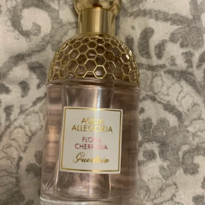 GUERLAIN Parfym Flora Cherrysia 75ml - GUERLAIN Parfym Flora Cherrysia 75ml